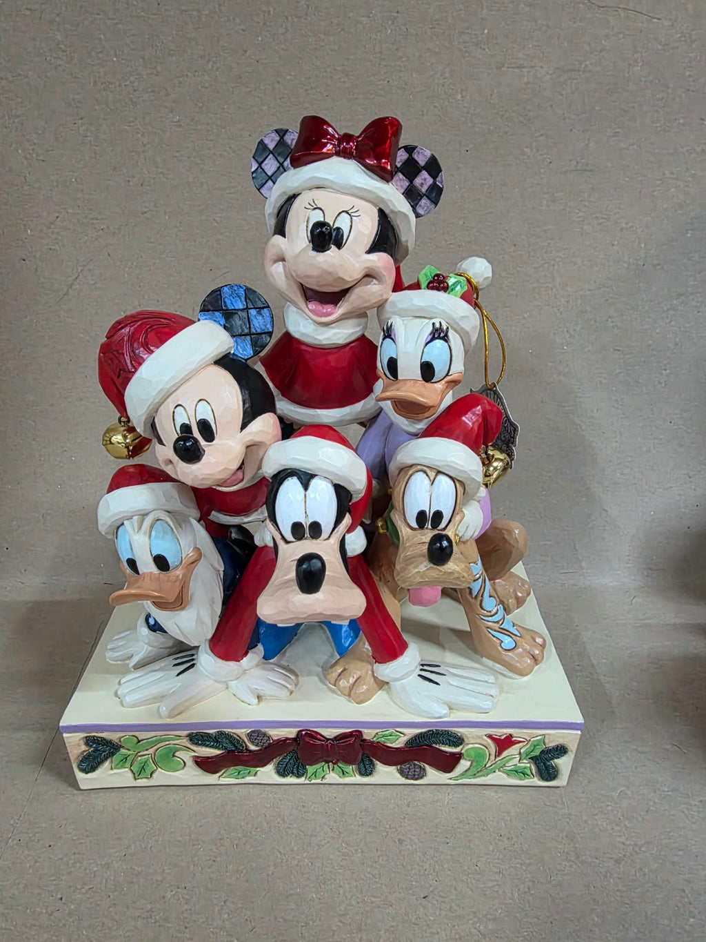 Mickey and friend jim shore figure met muziek