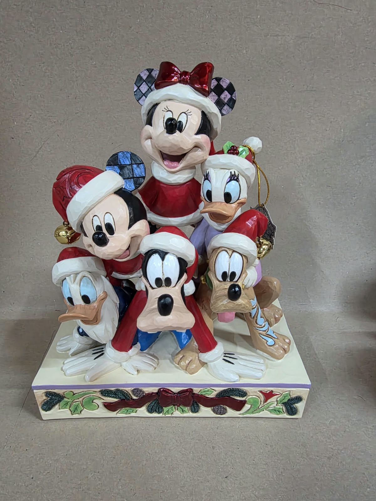 Mickey and friend jim shore figure met muziek