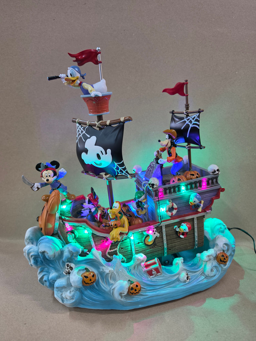 Disney Halloween Bewegend Schip