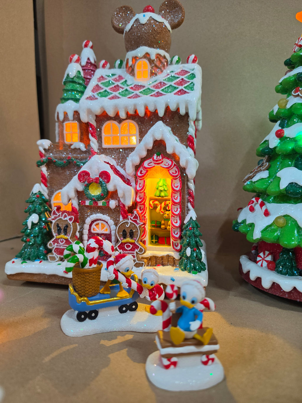 Disney Ginger Bread 13Delige Village