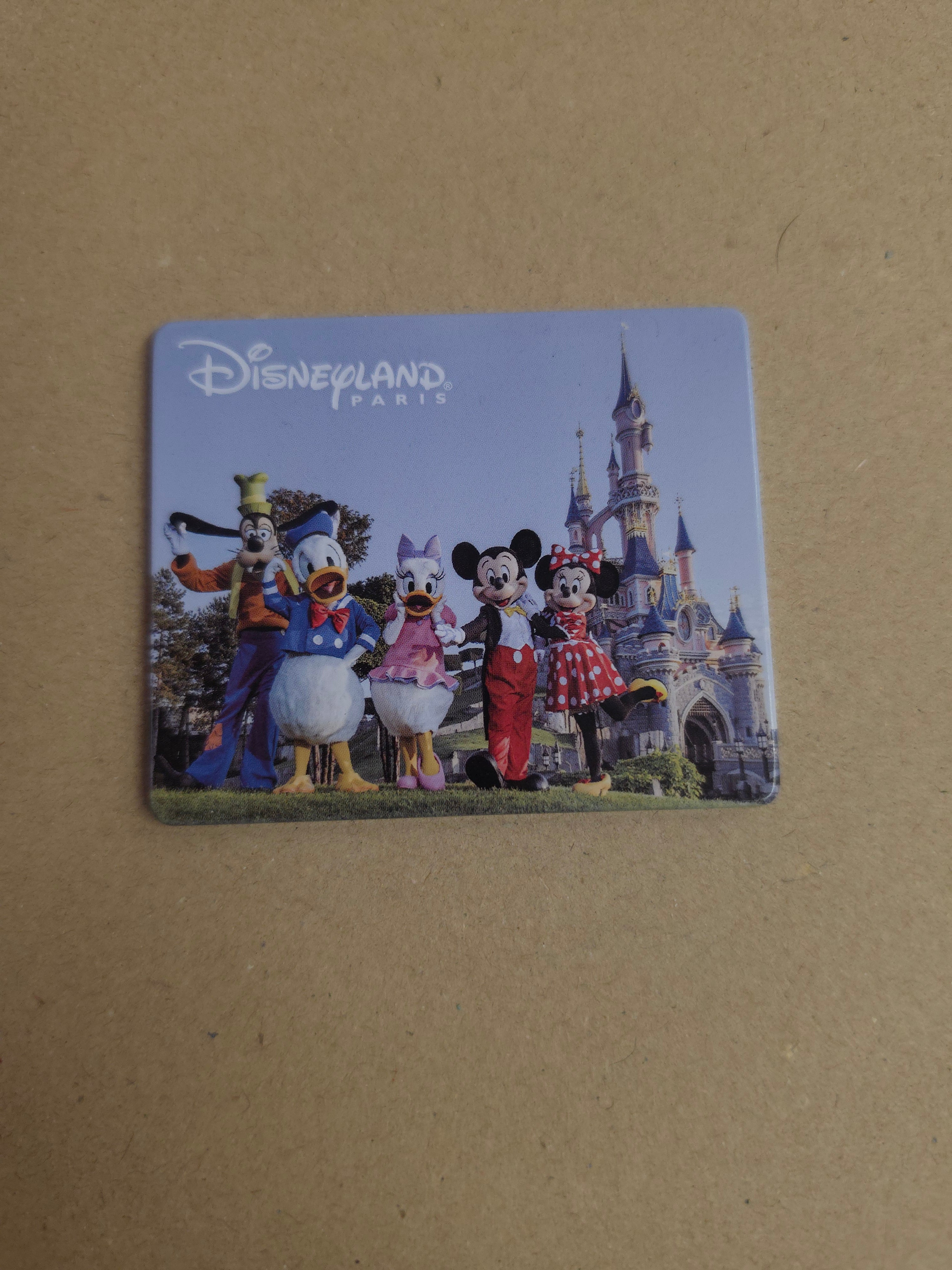 Disneyland mickey and friends vierkant magneet