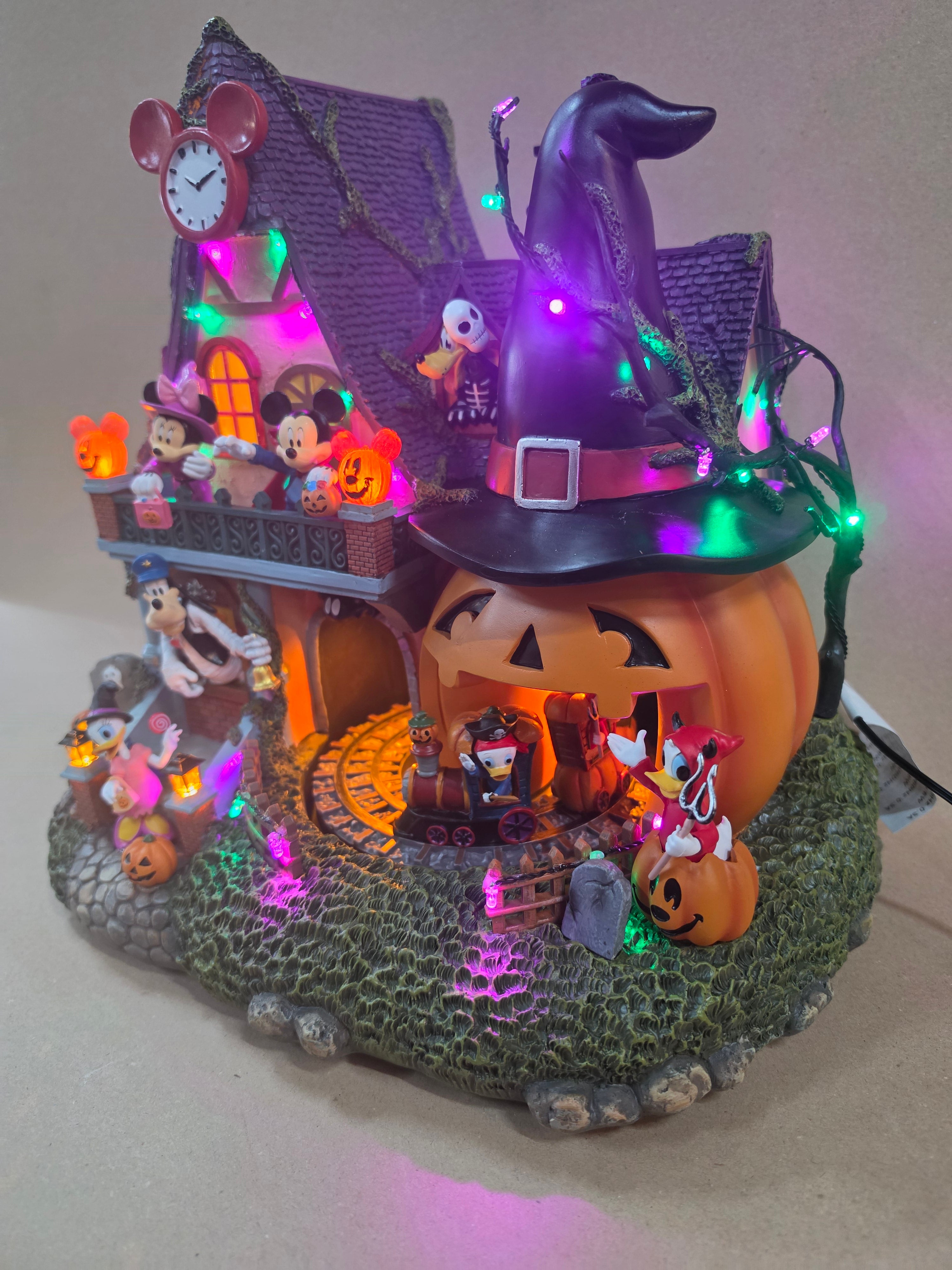Disney halloween pompoen huis