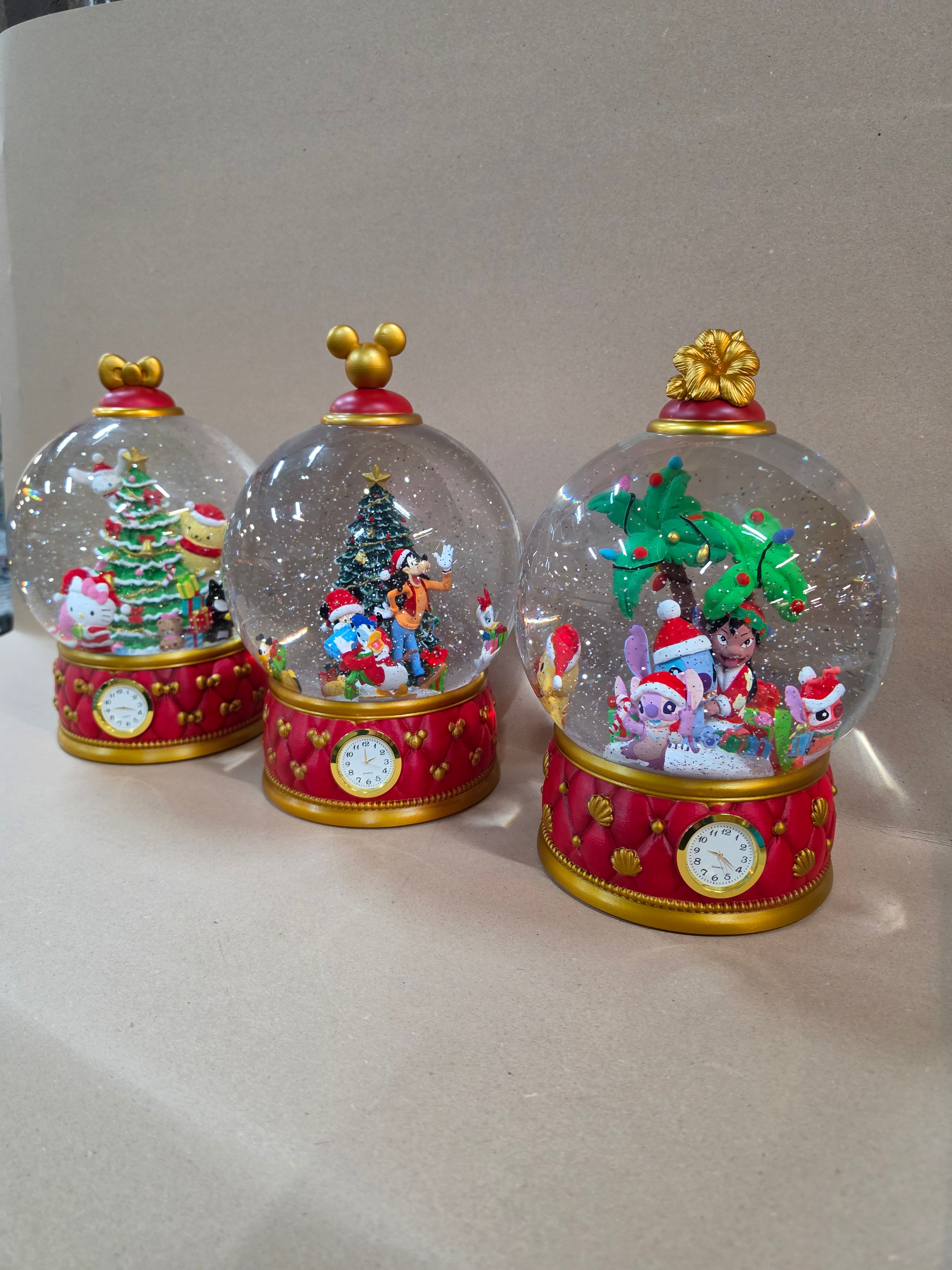 Disney Mickey and friend snowglobe spinning