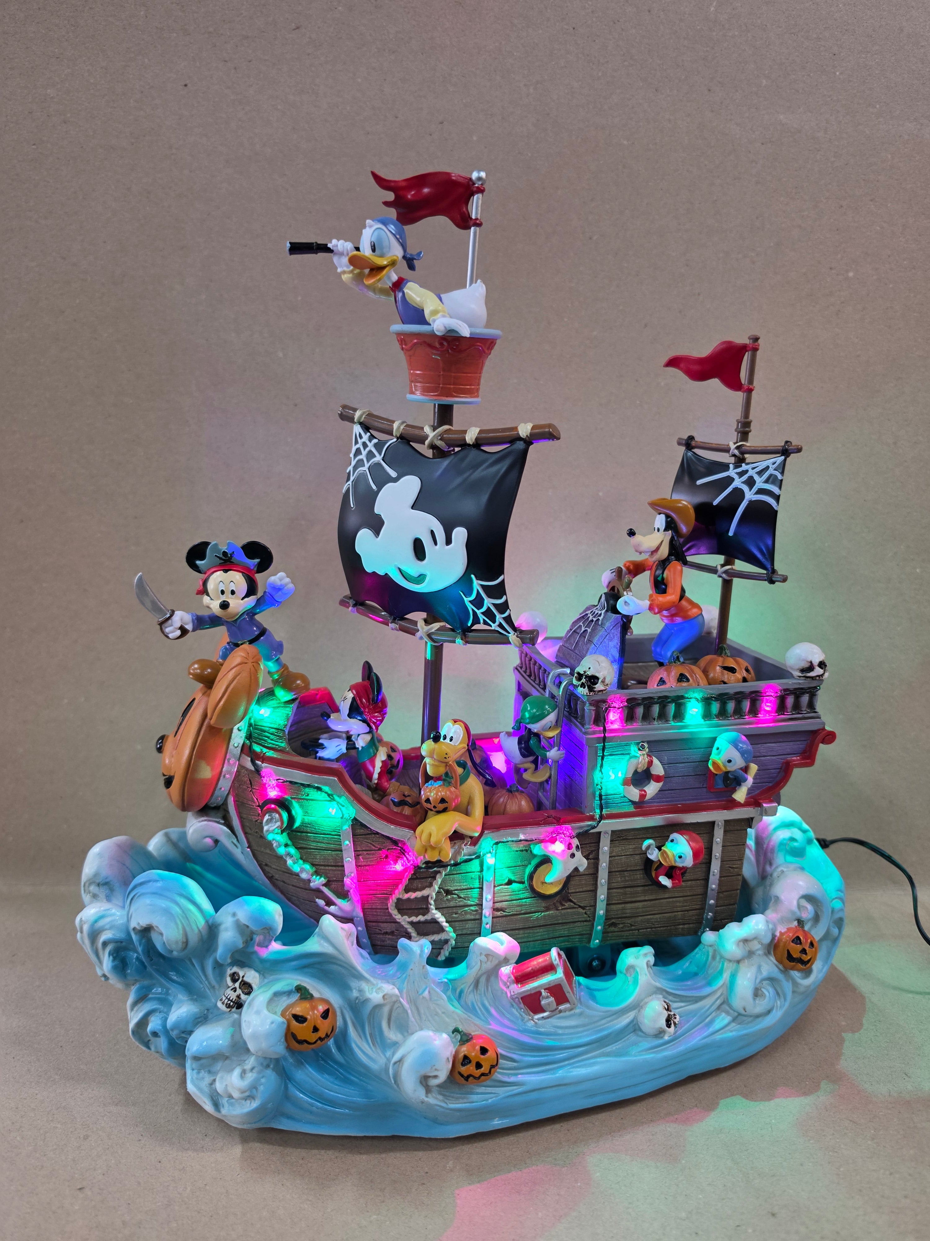 Disney Halloween Bewegend Schip