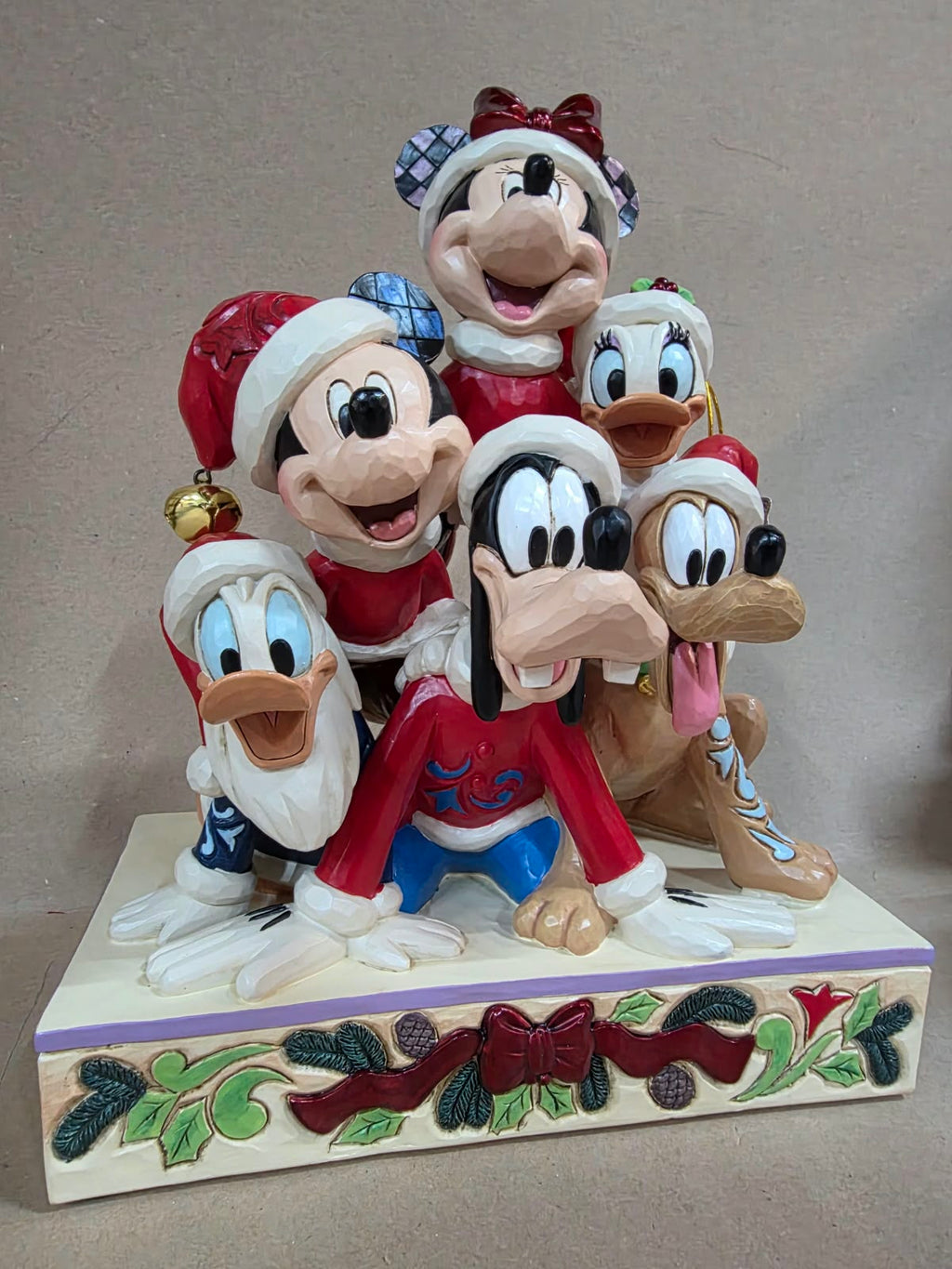 Mickey and friend jim shore figure met muziek