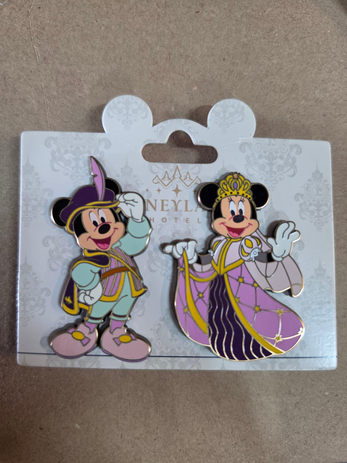 Mickey en minnie disneyland hotel pin set