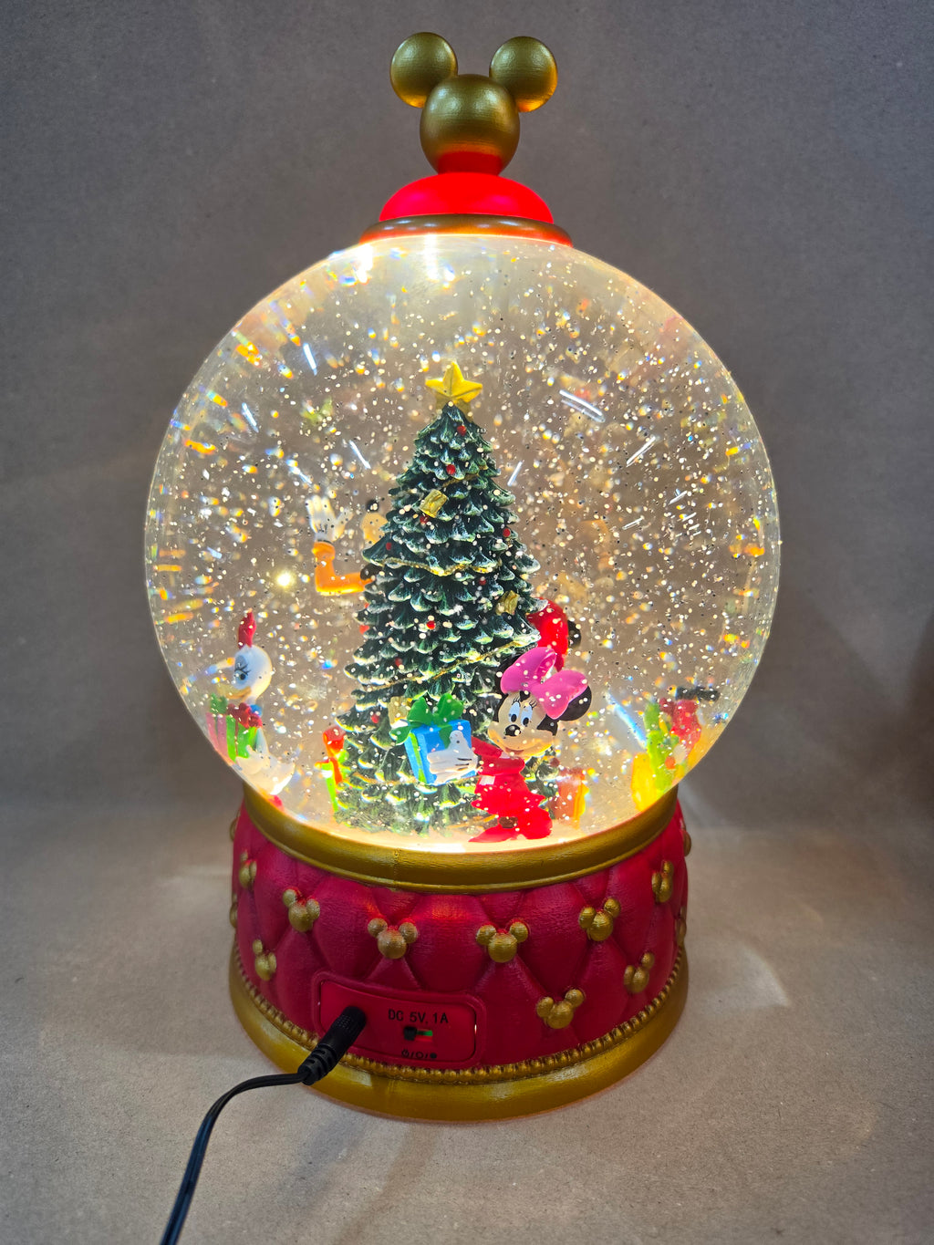 Disney Mickey and friend snowglobe spinning