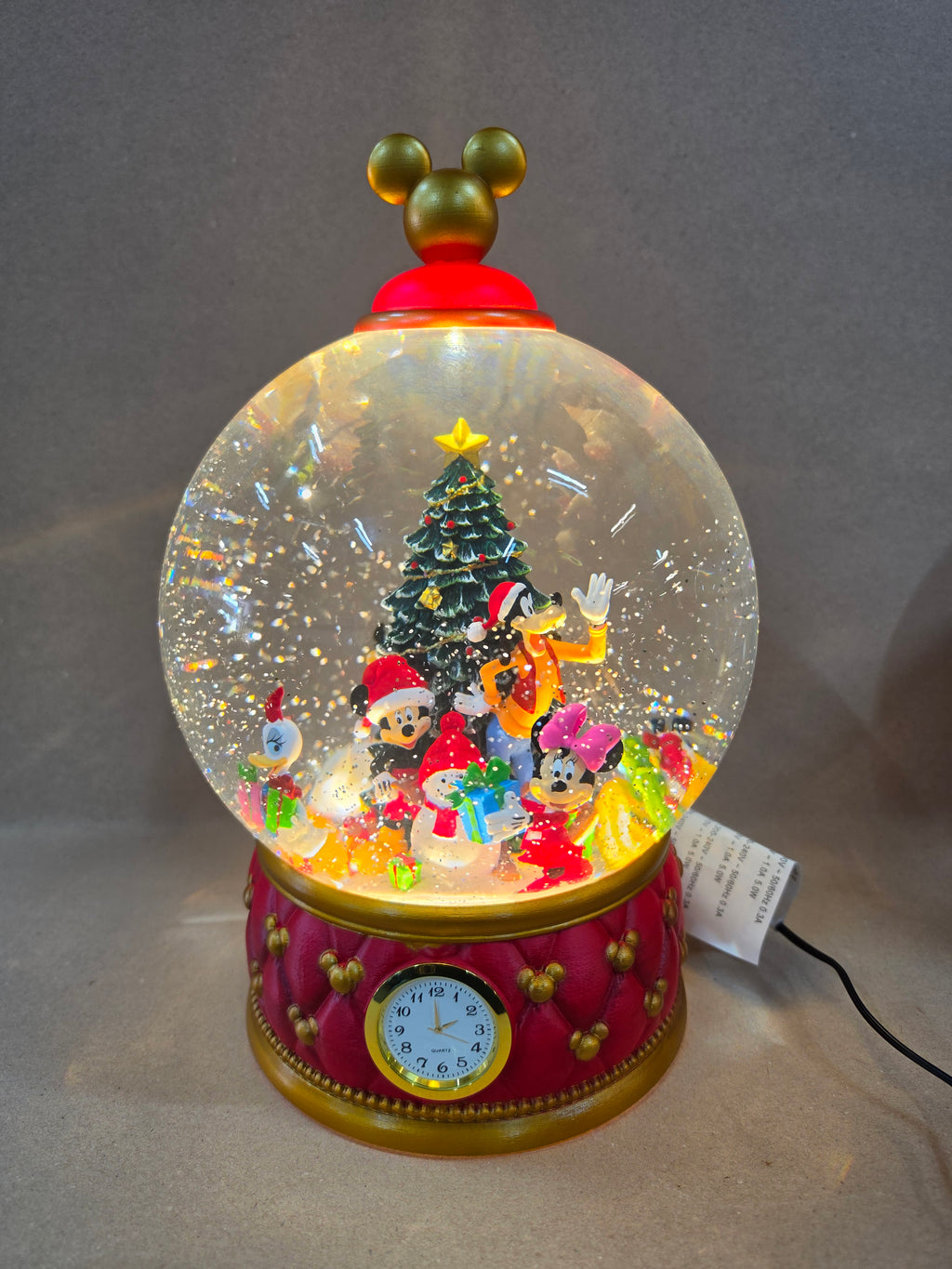 Disney Mickey and friend snowglobe spinning