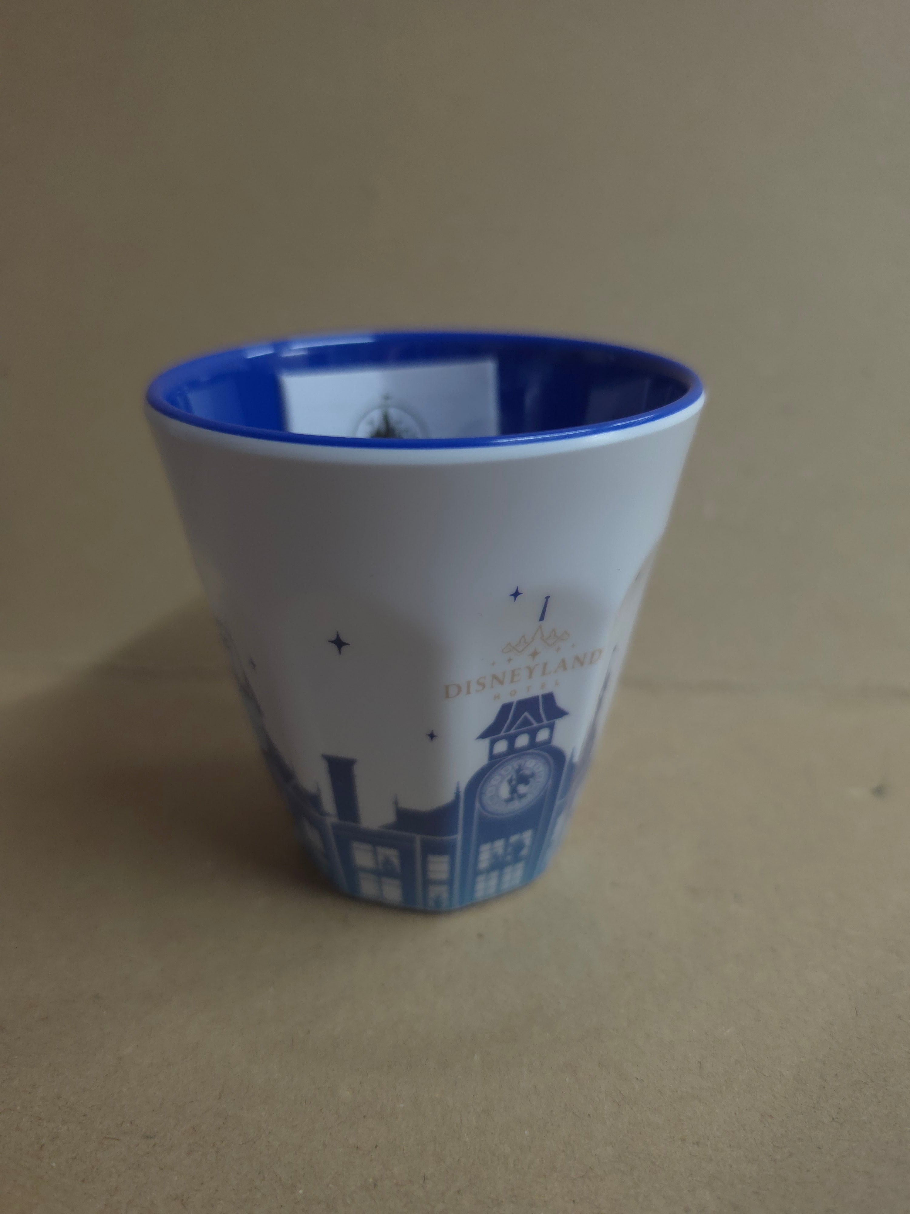 Mickey & Minnie Disneyland hotel Melaminr cup