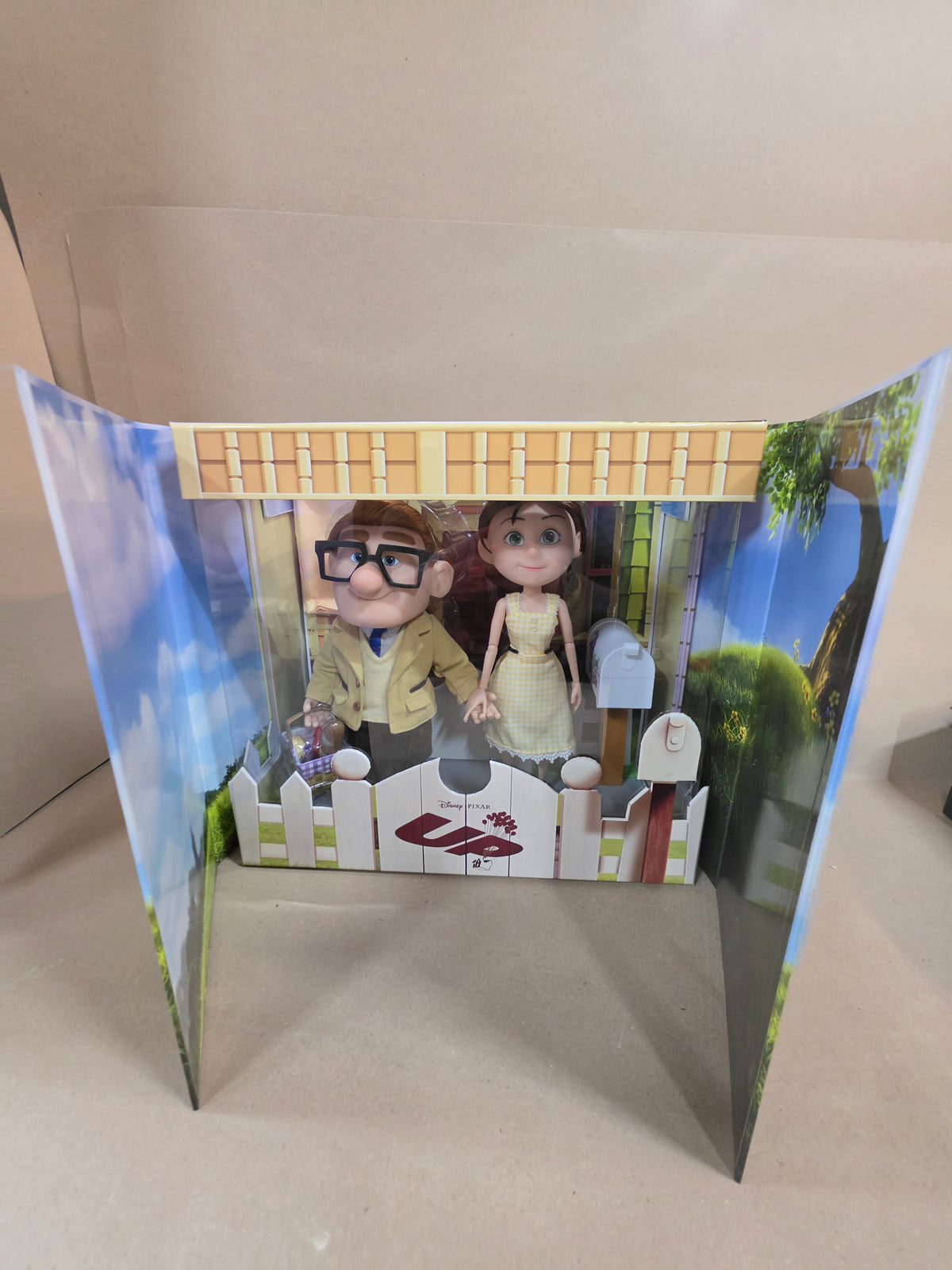 Disney Pixar UP 15th Anniversary Ellie & Carl Limited Edition Doll Set