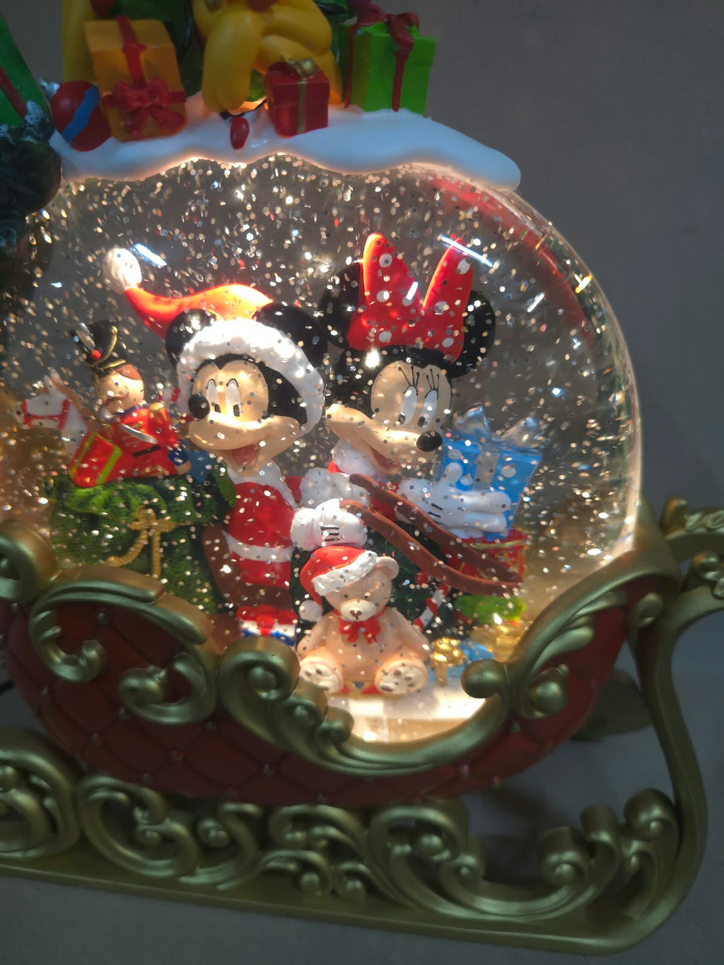 Mickey en minnie slee globe