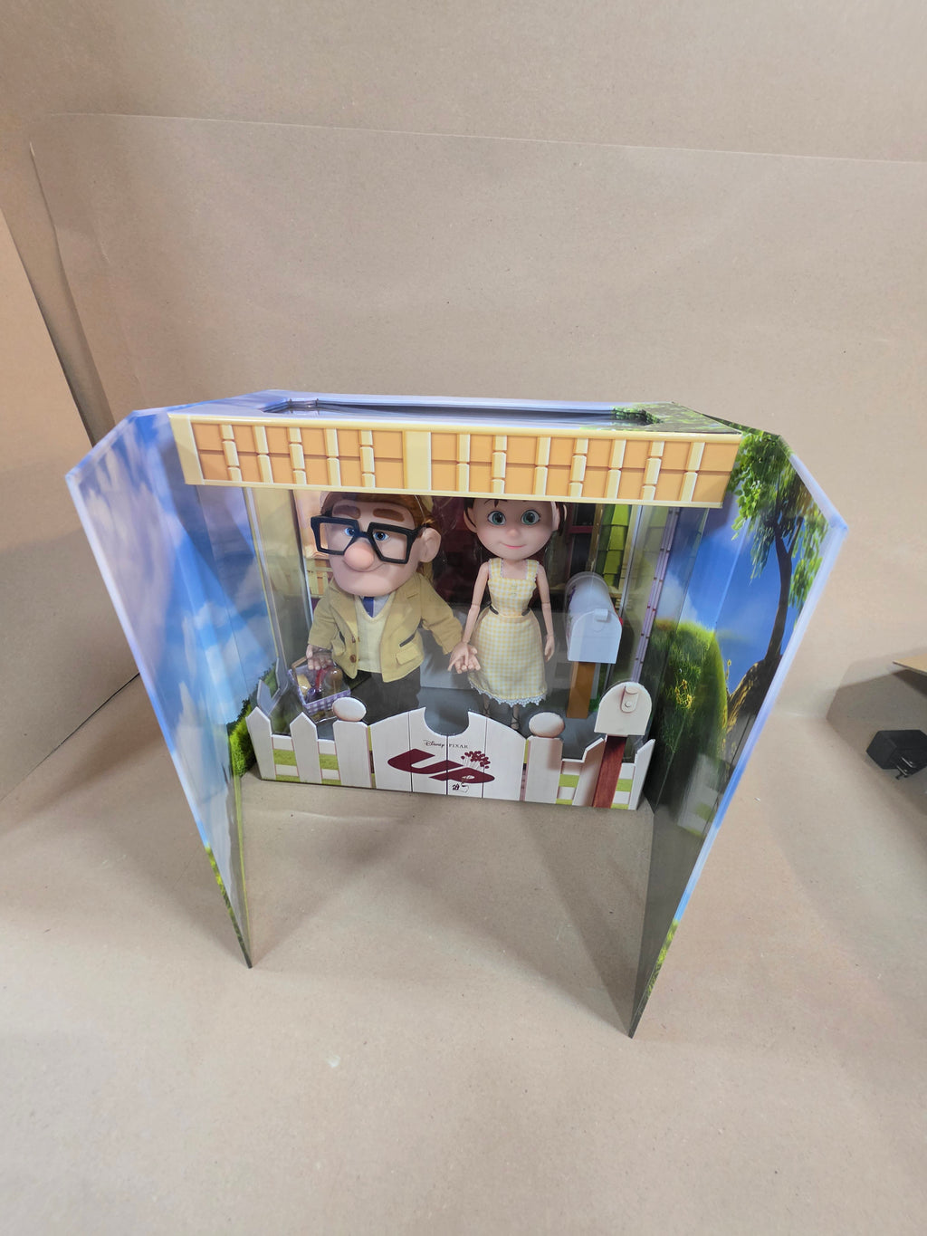 Disney Pixar UP 15th Anniversary Ellie & Carl Limited Edition Doll Set